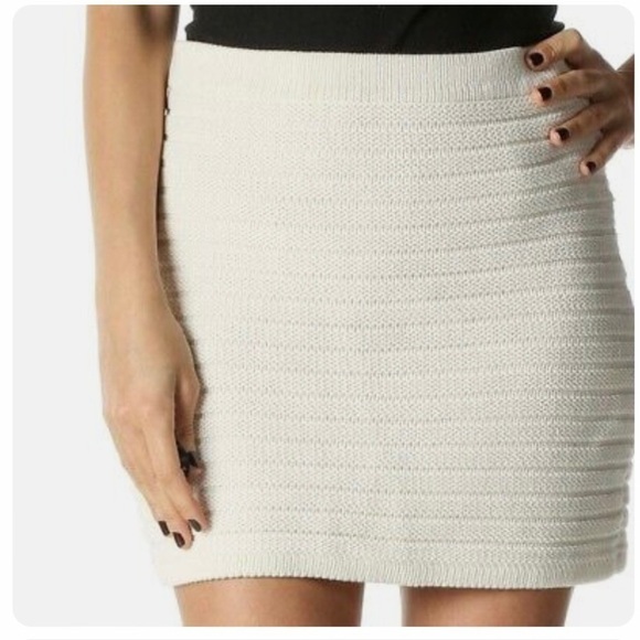 𝅺MADEWELL Wallace Cream Ribbed Knit Sweater Skirt - Picture 3 of 6